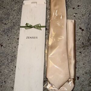 Mens Tie and Pocket Square Set